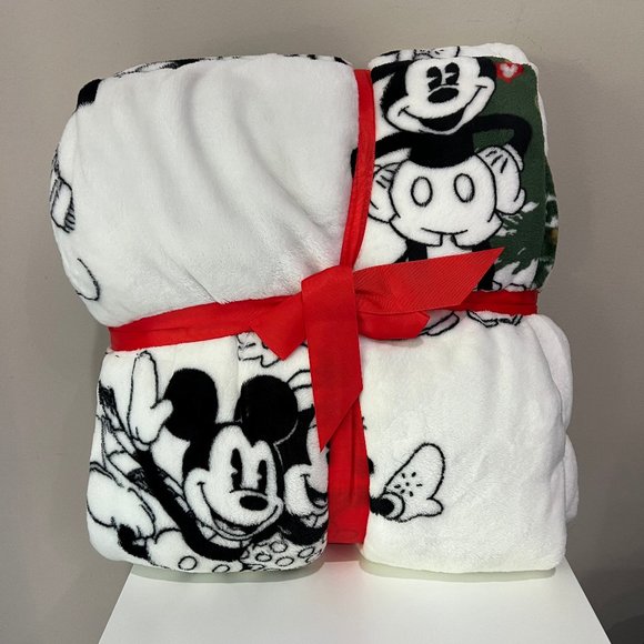 Disney Holiday Disney Christmas Mickey Minnie Mouse Throw Blanket